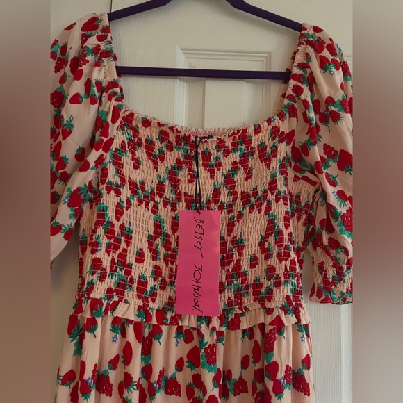 BNWT Betsey Johnson Strawberry Fields Smocked Dress - Picture 3 of 14